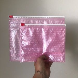 Glossier Pouch Set